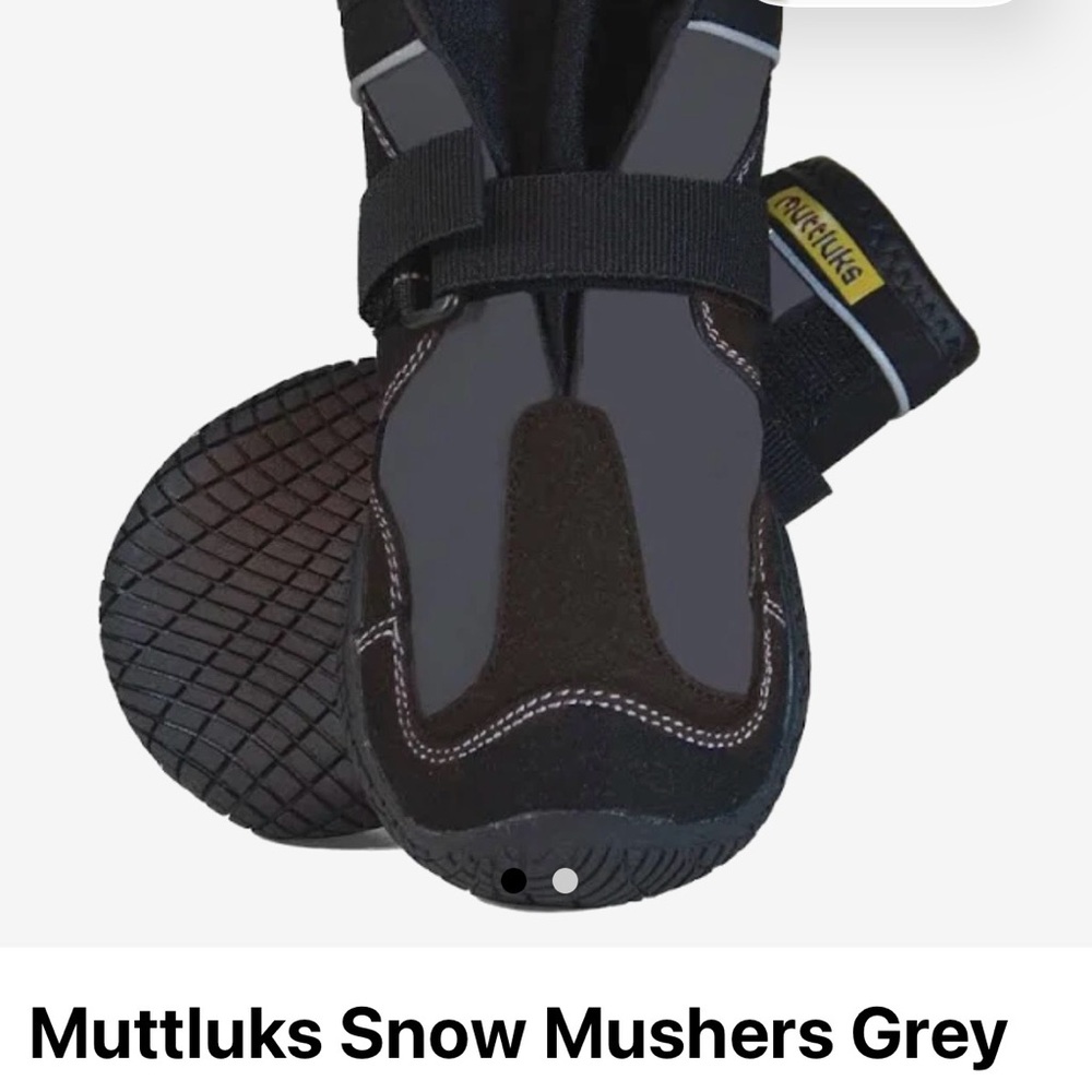 Muttluks Black Dog Boots like New